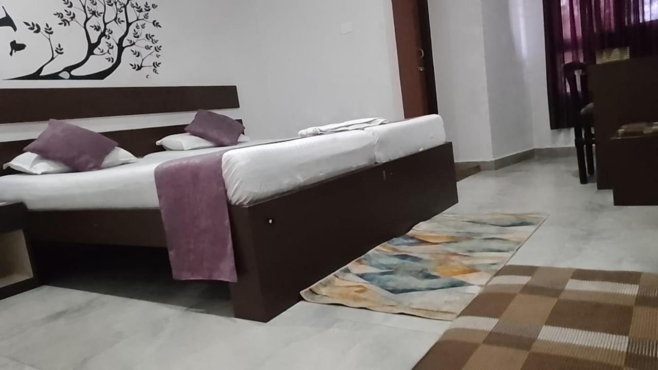 Arya Inn Гувахати Екстериор снимка